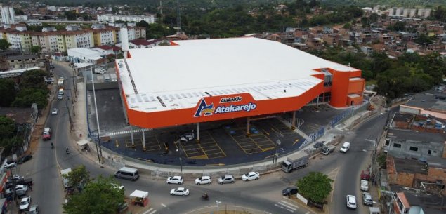 Atakarejo comemora mês de aniversário com sorteios de vales-compras para clientes