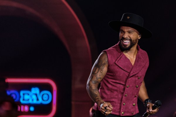 Pagonejo Bão: Armazém Convention entra em contagem regressiva para show histórico de Alexandre Pires